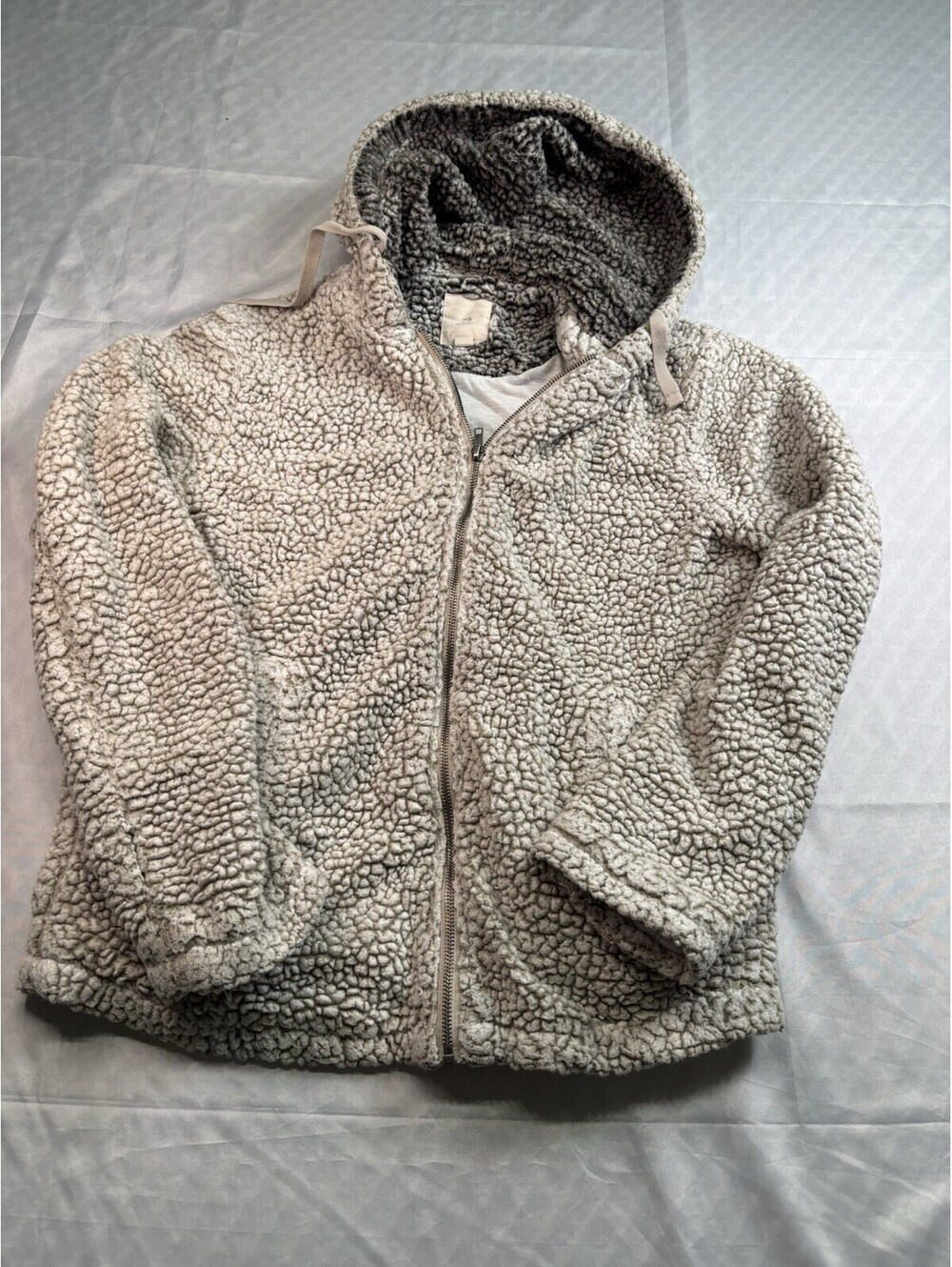 THREAD AND SUPPLY Woman’s Sherpa Gray Pullover Hoodie Size S